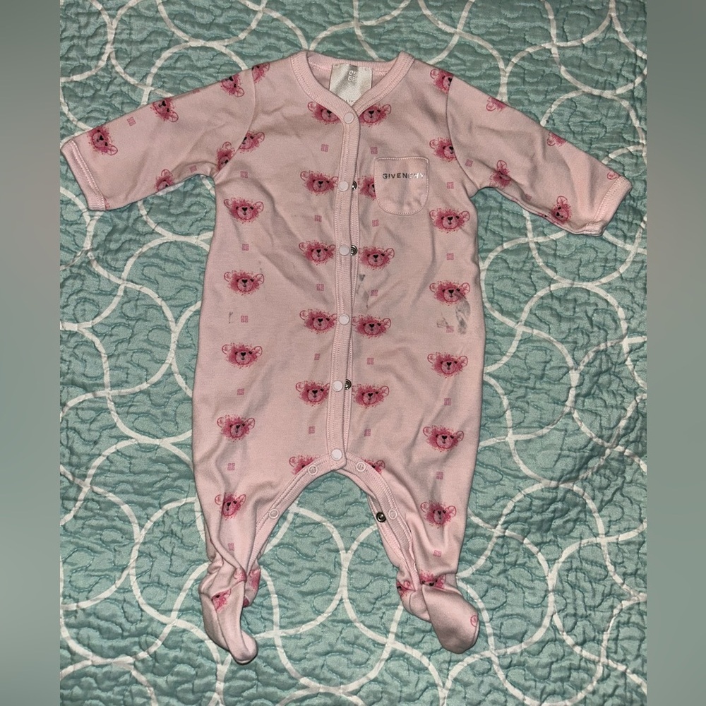 Givenchy Pink Cozy Footie One Piece with bear print 
Good condition